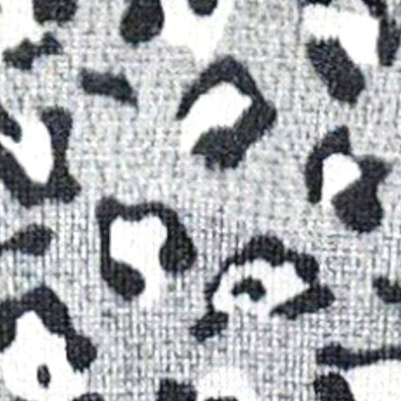 NWOT SECRET TREASURES Women's Super Soft Leopard Print Long Sleeve Top - Picture 9 of 11